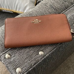 Coach Wallet in “Like New” Condition